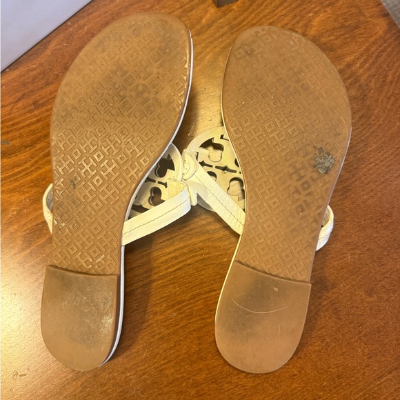 Tory Burch Optic White Leather Metal Miller Sandals Size 8.5 MSRP $200 - Picture 8 of 9